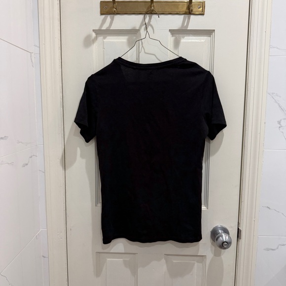 Uniqlo supima cotton vneck tee - Picture 3 of 3